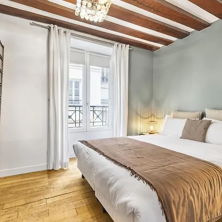 Coco, 7 People Appartement Paris